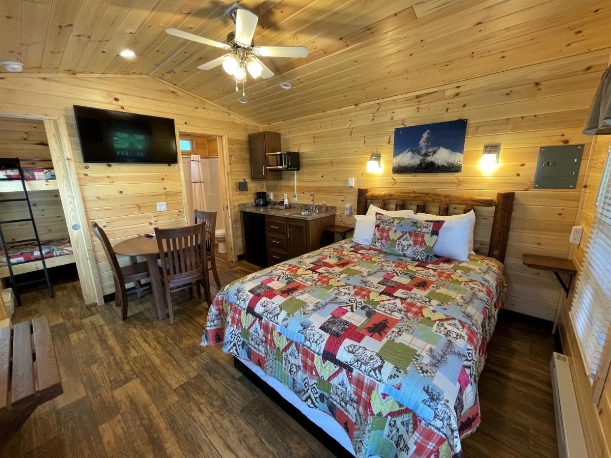 Lone Fir Resort Cougar Esterno foto