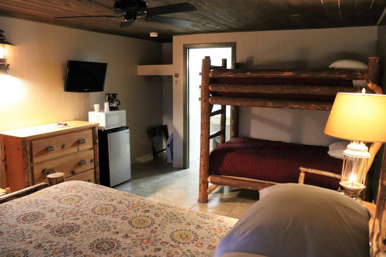 Lone Fir Resort Cougar Esterno foto