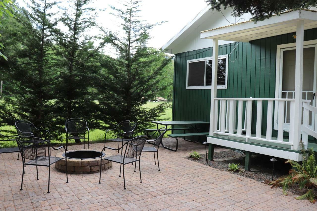 Lone Fir Resort Cougar Esterno foto