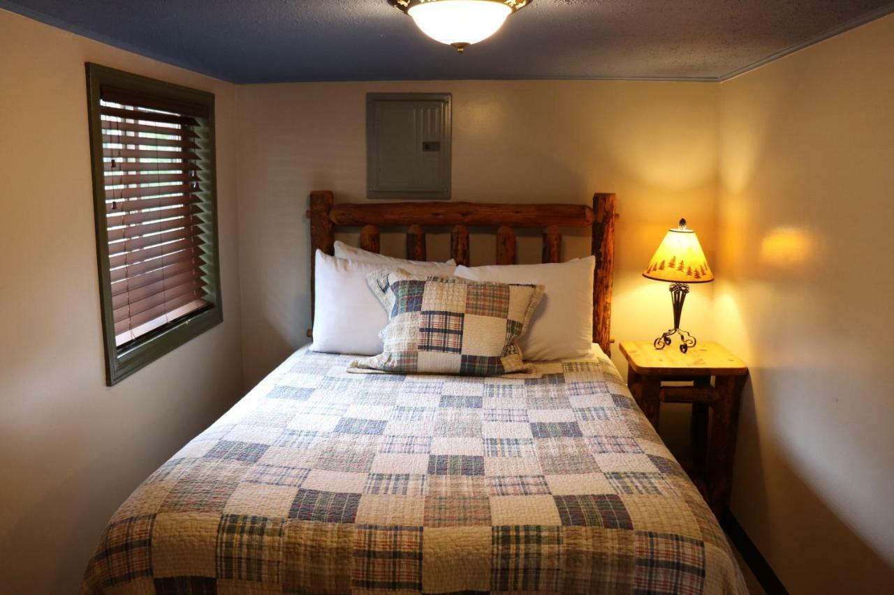 Lone Fir Resort Cougar Esterno foto